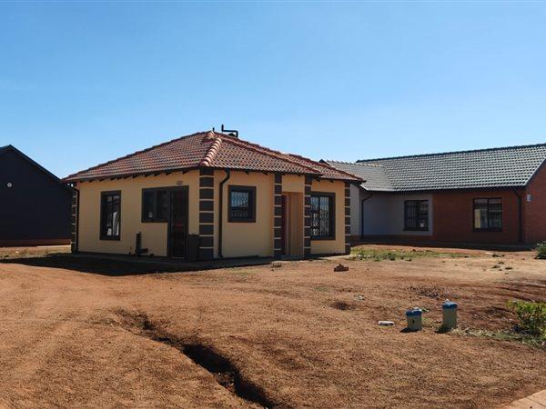 2 Bedroom Property for Sale in Bergsig Western Cape